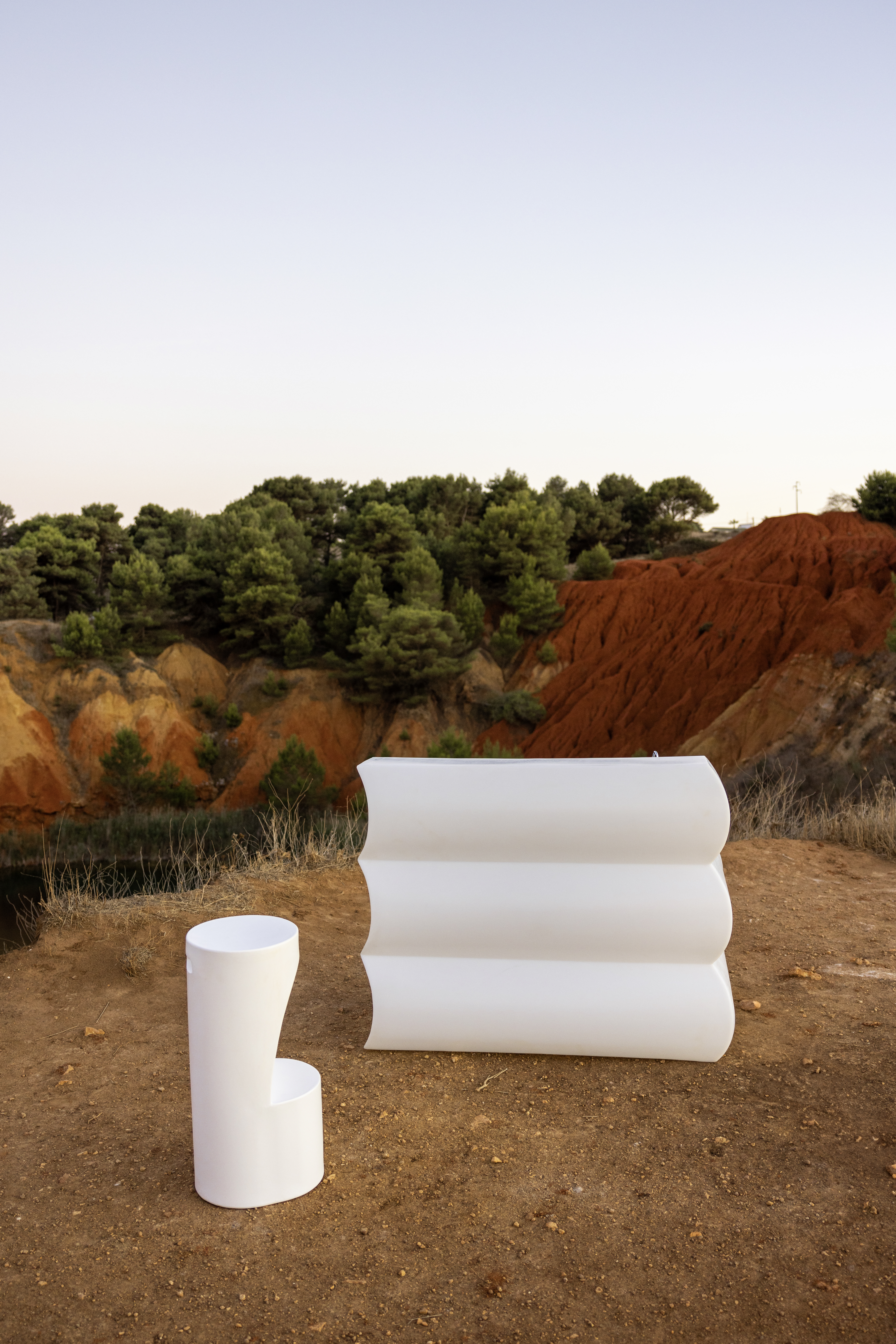 bancone-reception-clipper-sgabelli-cava