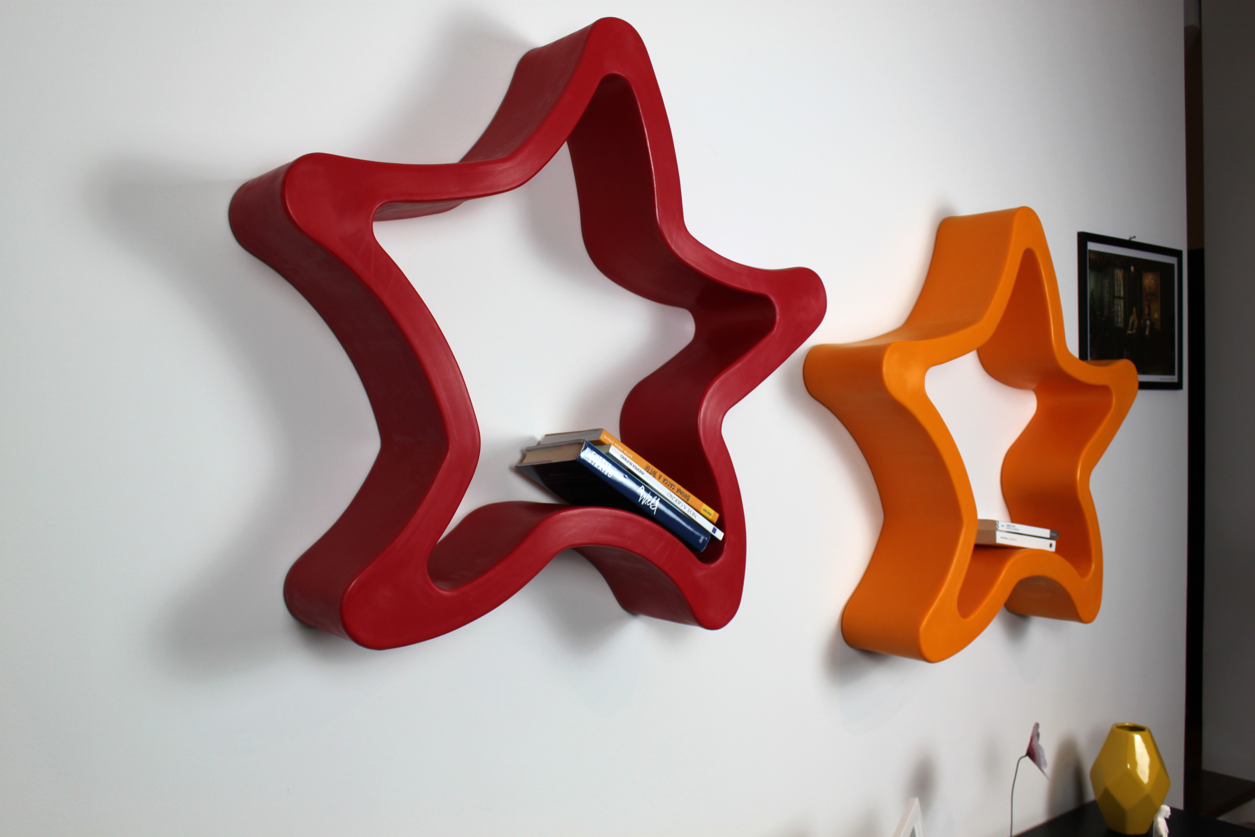 decorazione-libreria-stella-diva-rosso-interno1